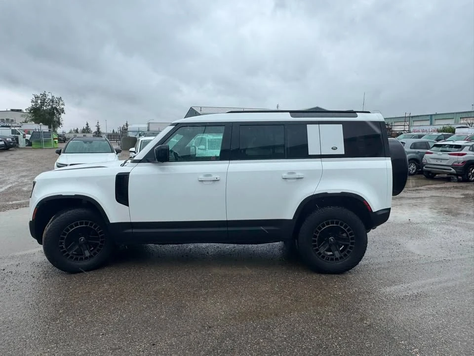 2021 Land Rover Defender L663 - Image 8 of 18