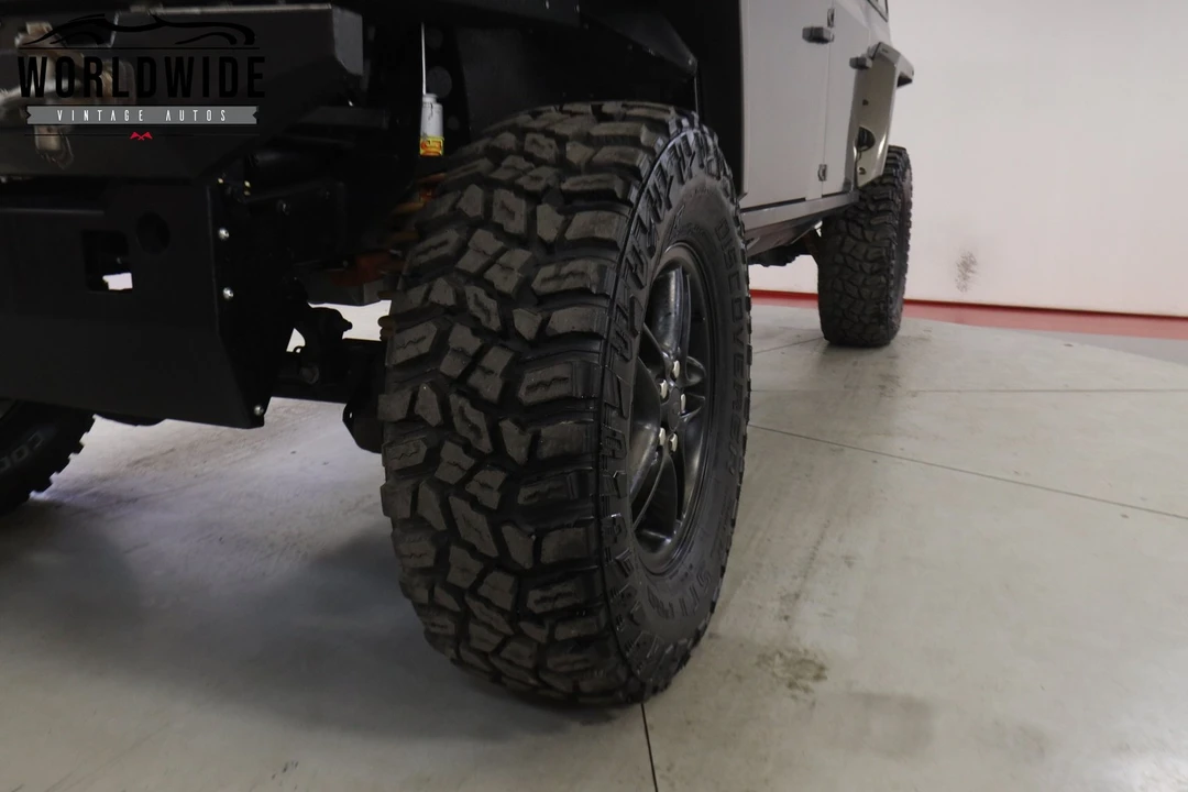 2021 Land Rover Defender L663 - Image 9 of 12