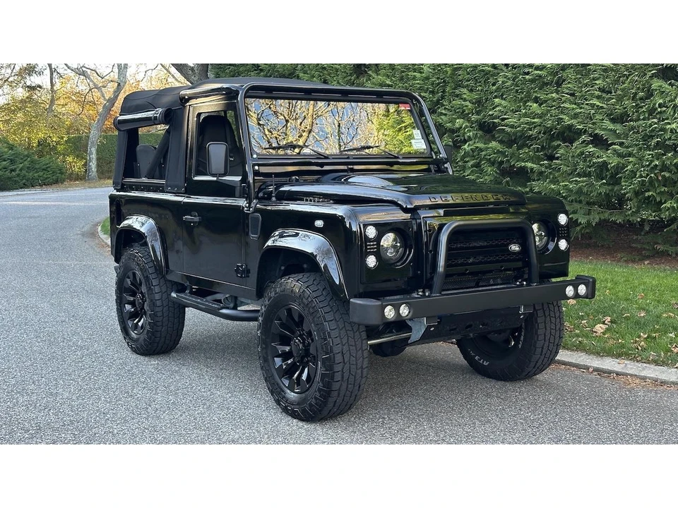 2021 Land Rover Defender L663 - Image 9 of 31