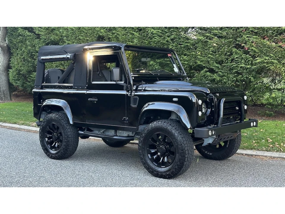 2021 Land Rover Defender L663 - Image 10 of 31