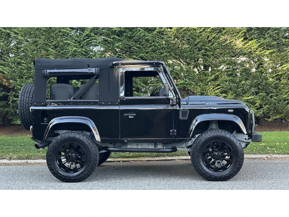 2021 Land Rover Defender L663 - Image 12 of 31