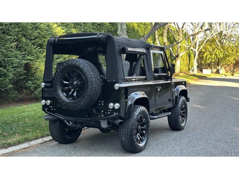 2021 Land Rover Defender L663 - Image 13 of 31
