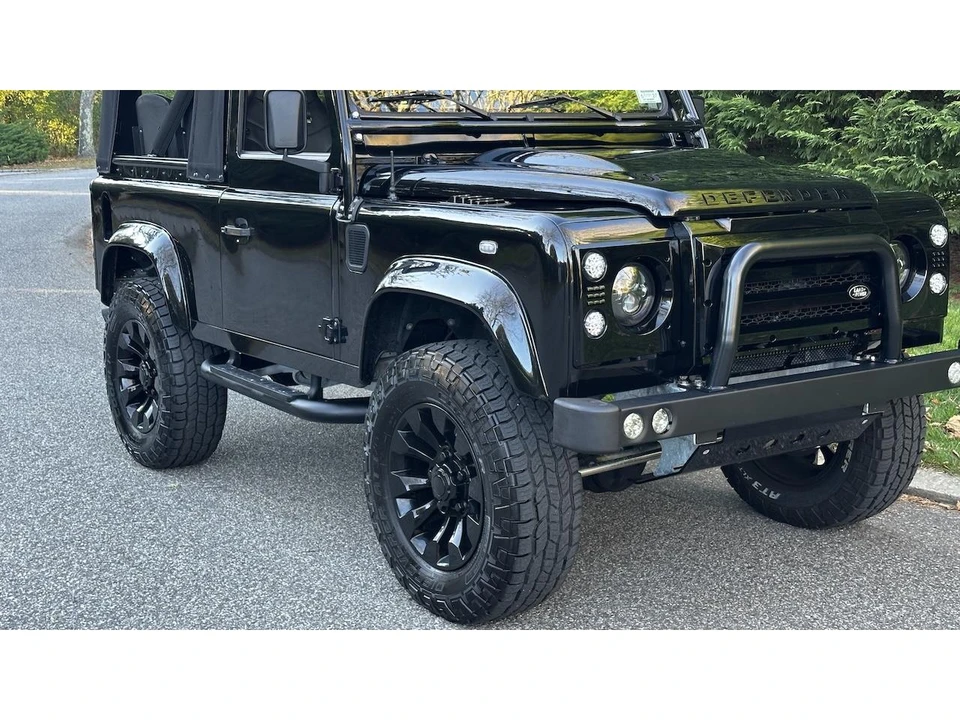 2021 Land Rover Defender L663 - Image 24 of 31