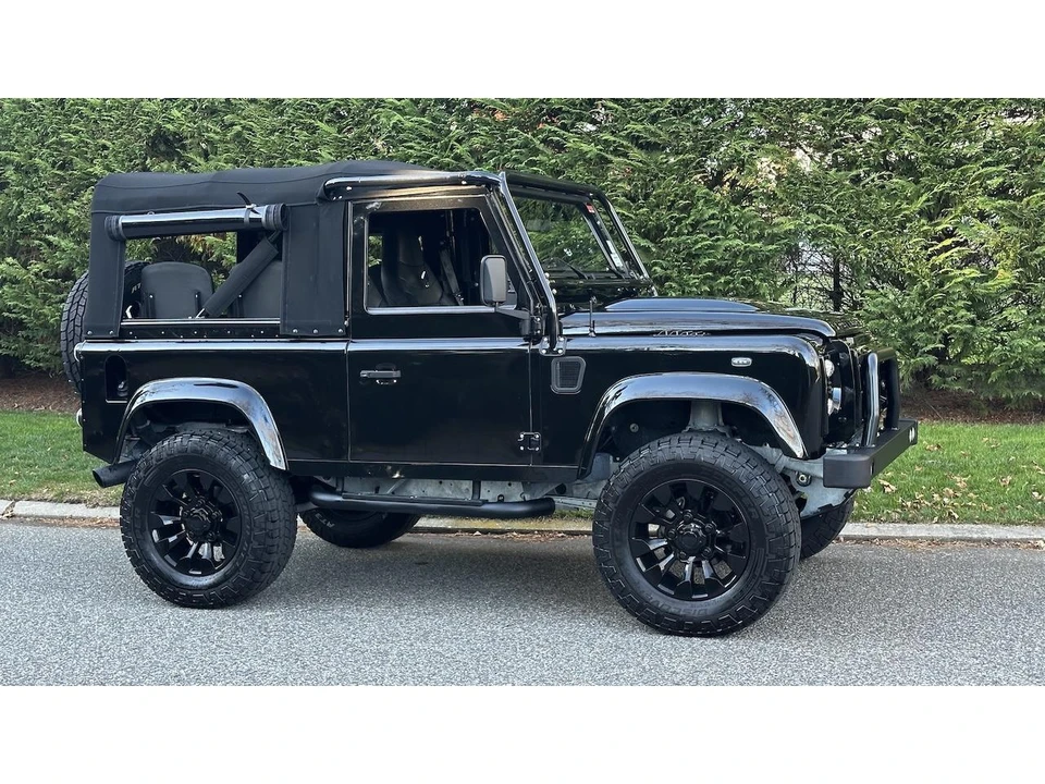 2021 Land Rover Defender L663 - Image 26 of 31