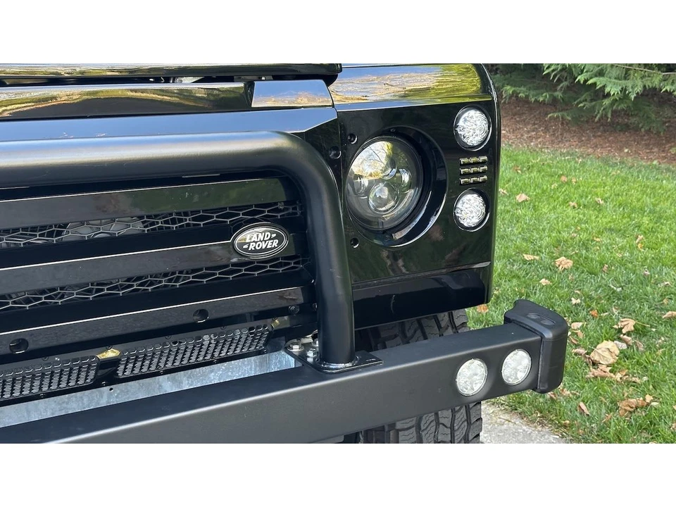 2021 Land Rover Defender L663 - Image 29 of 31