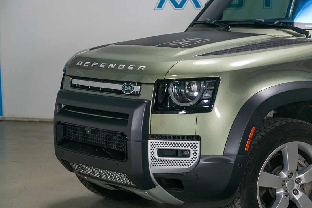 2021 Land Rover Defender 90 - Image 5 of 21