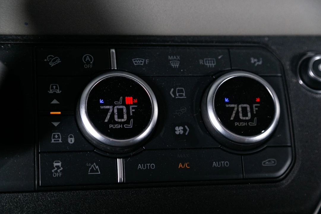 2021 Land Rover Defender 90 - Image 16 of 21