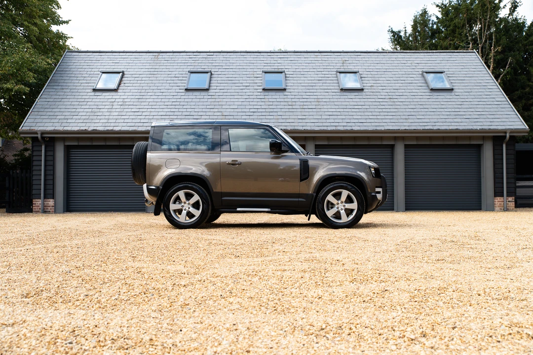 2021 Land Rover Defender L663 - Image 4 of 31