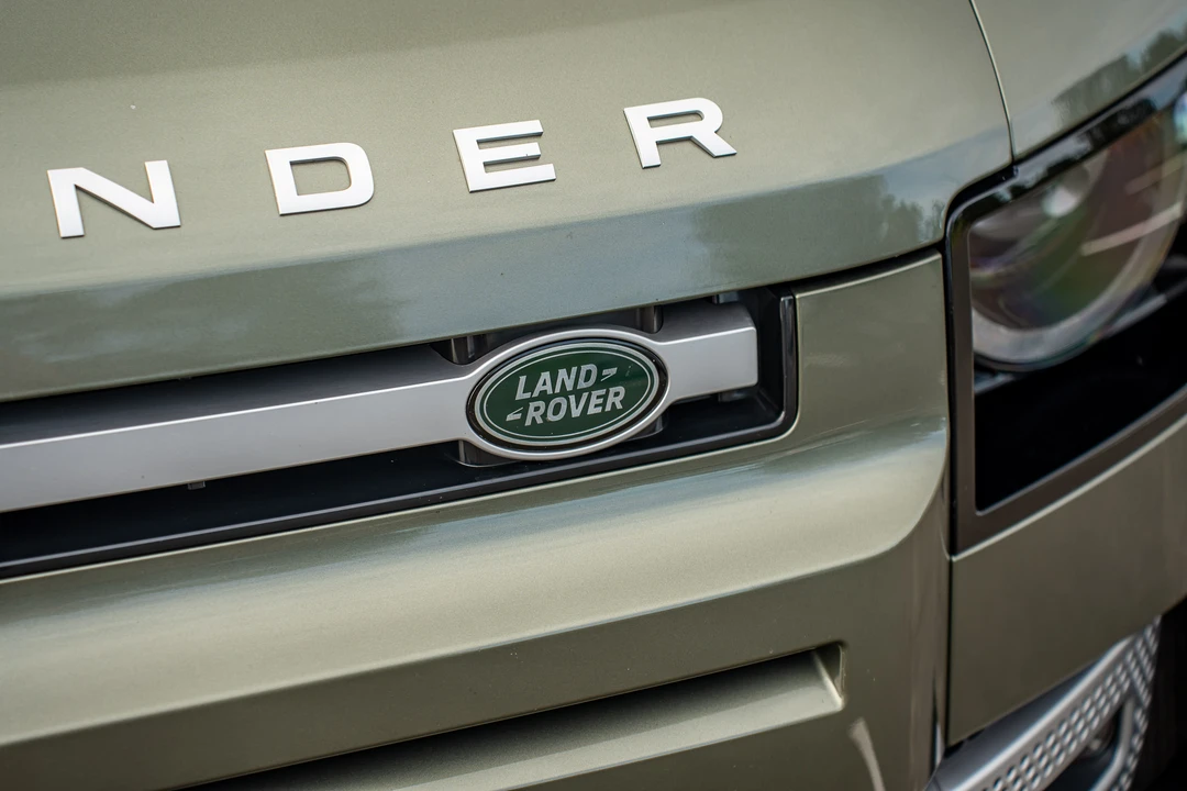 2021 Land Rover Defender L663 - Image 18 of 21