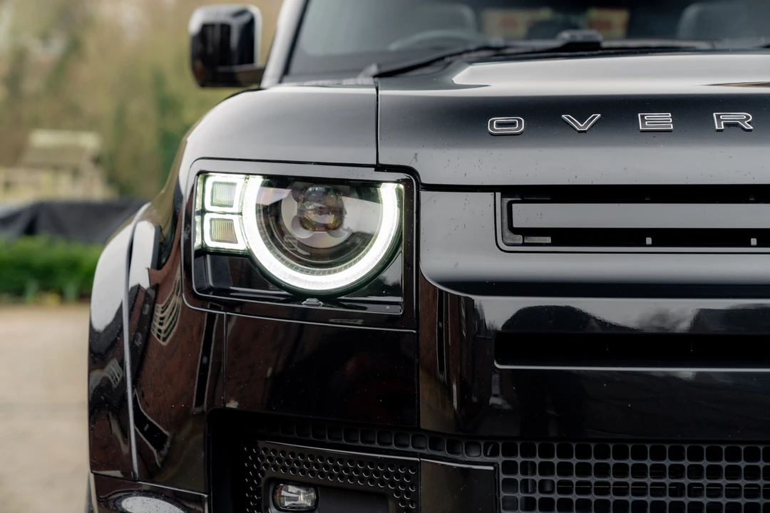 2021 Land Rover Defender 90 - Image 19 of 31