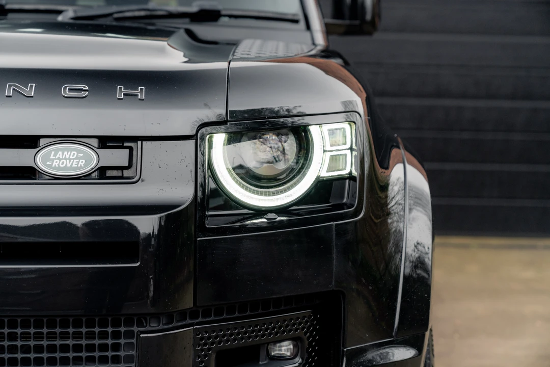 2021 Land Rover Defender 90 - Image 23 of 31