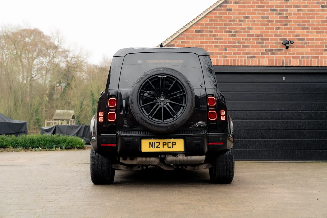 2021 Land Rover Defender 90 - Image 7 of 31