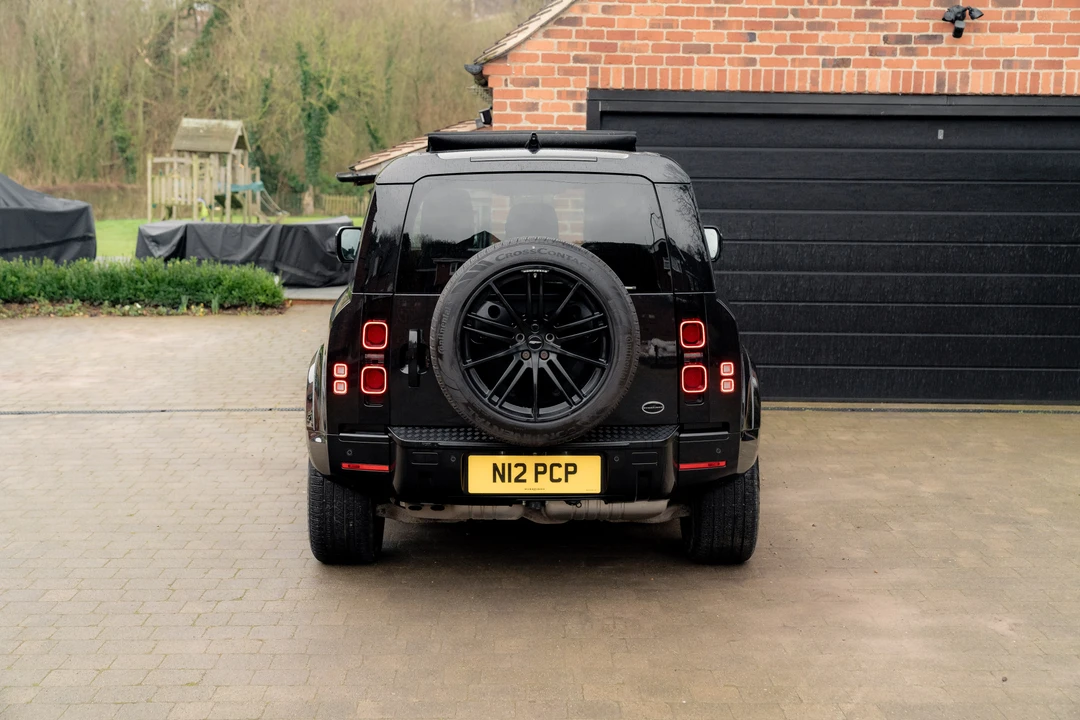 2021 Land Rover Defender 90 - Image 14 of 31