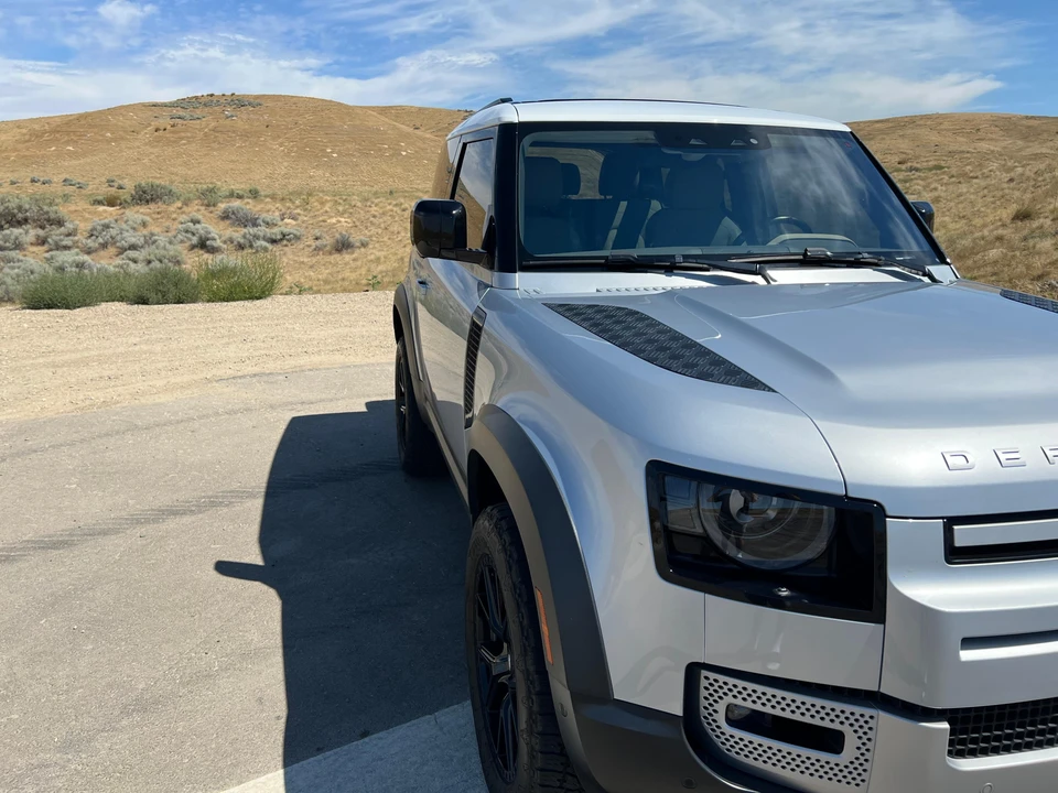 2021 Land Rover Defender 90 - Image 16 of 31