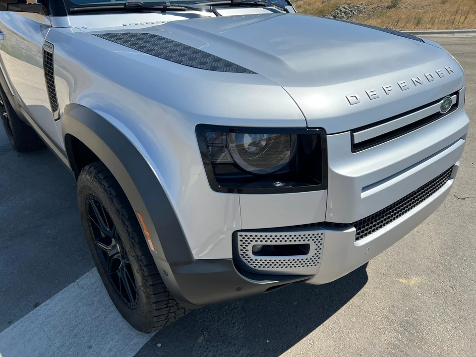 2021 Land Rover Defender 90 - Image 19 of 31