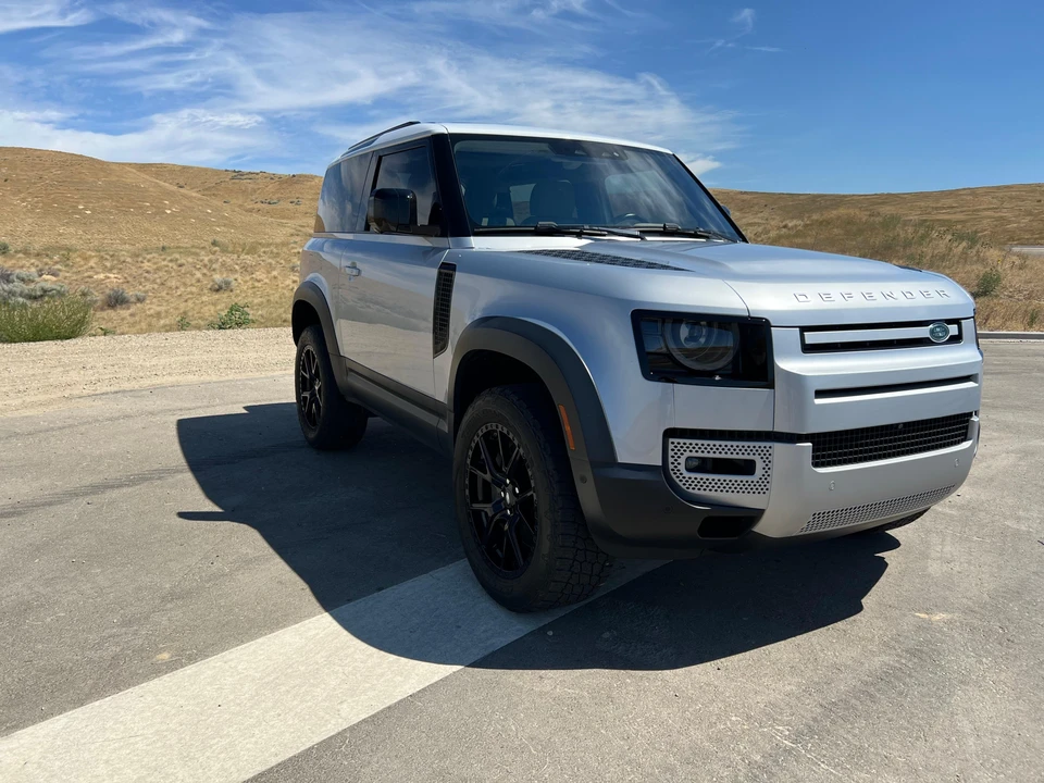 2021 Land Rover Defender 90 - Image 14 of 31
