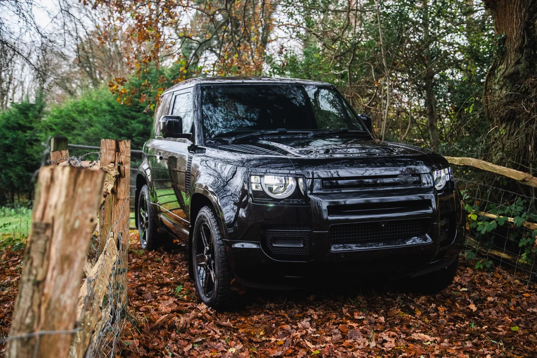 2020 Land Rover Defender 90 - Image 14 of 31