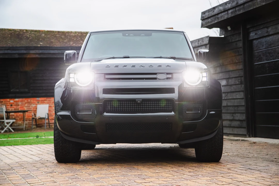 2020 Land Rover Defender 90 - Image 10 of 31