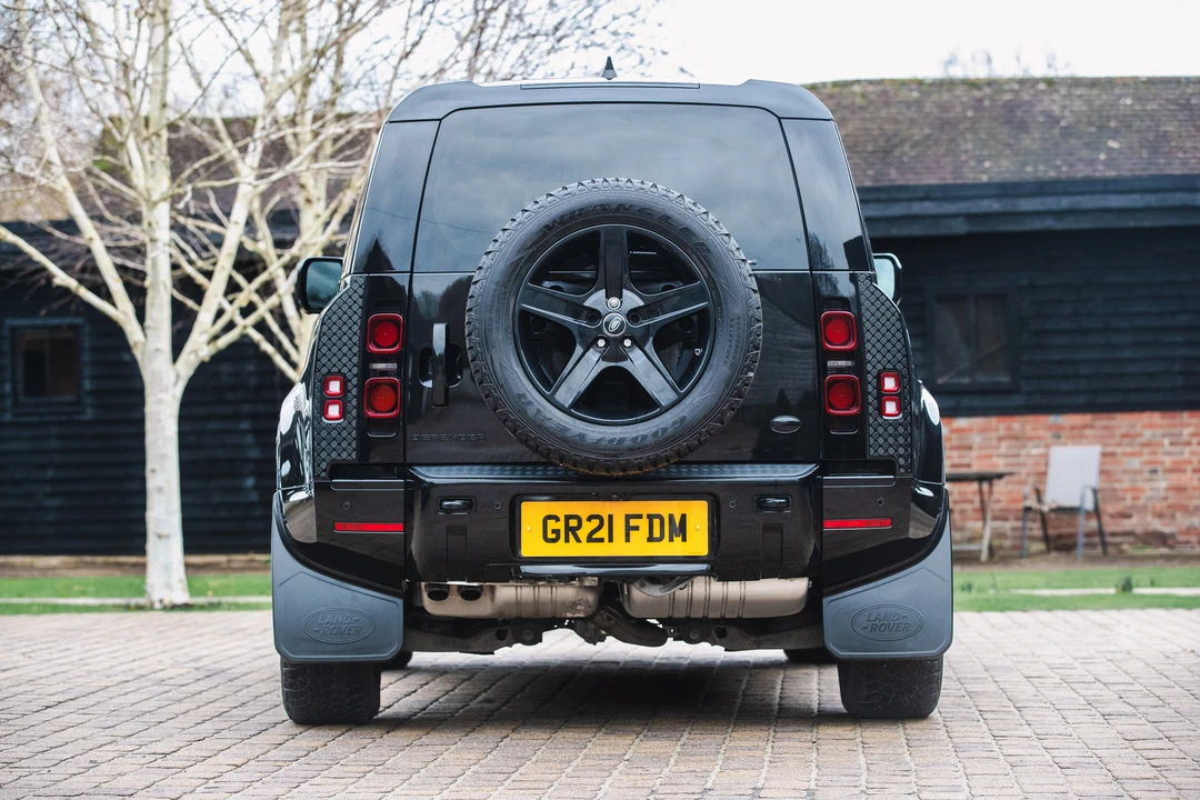 2020 Land Rover Defender 90 - Image 13 of 31
