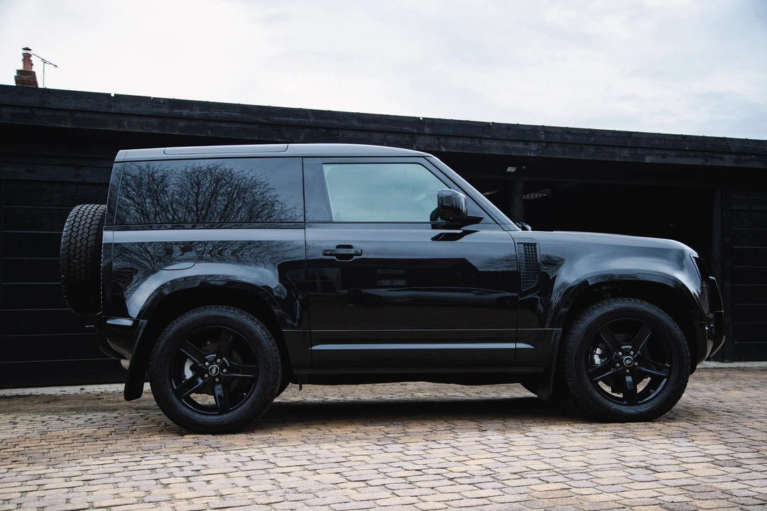 2020 Land Rover Defender 90 - Image 12 of 31