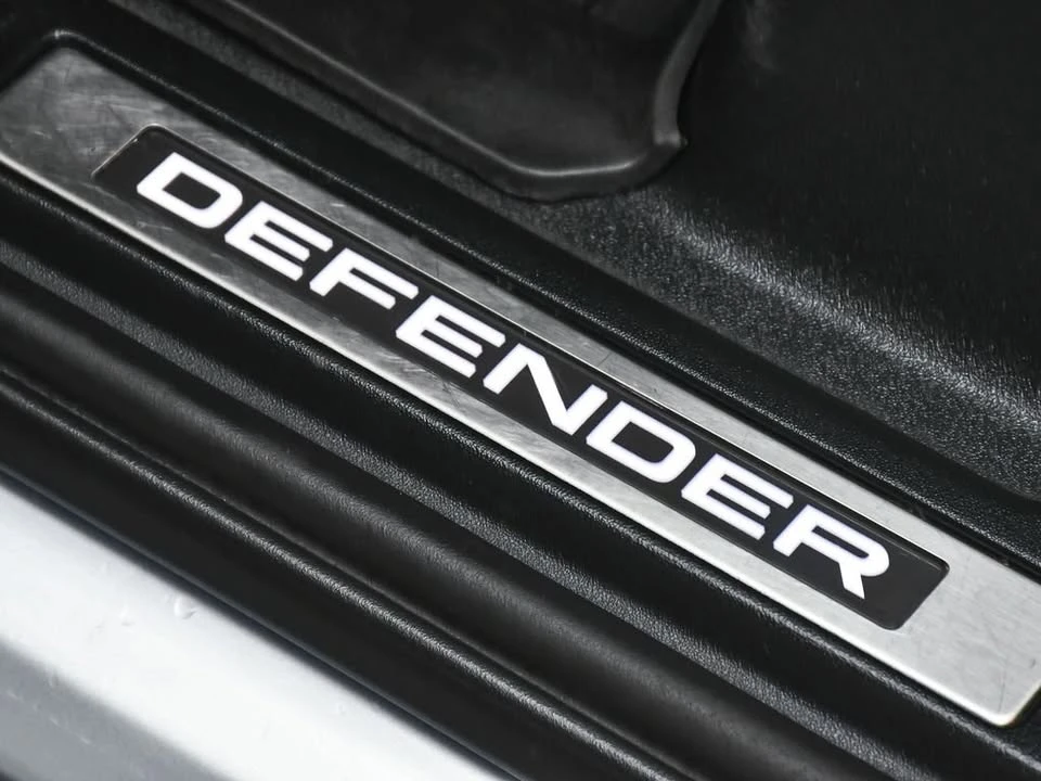 2021 Land Rover Defender L663 - Image 11 of 20