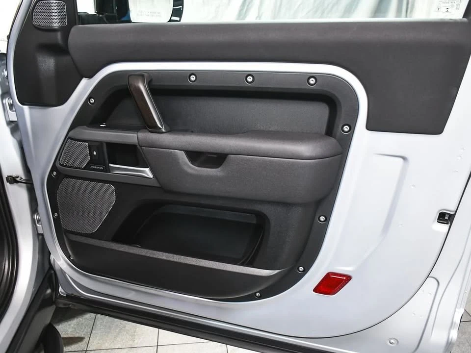 2021 Land Rover Defender L663 - Image 13 of 20