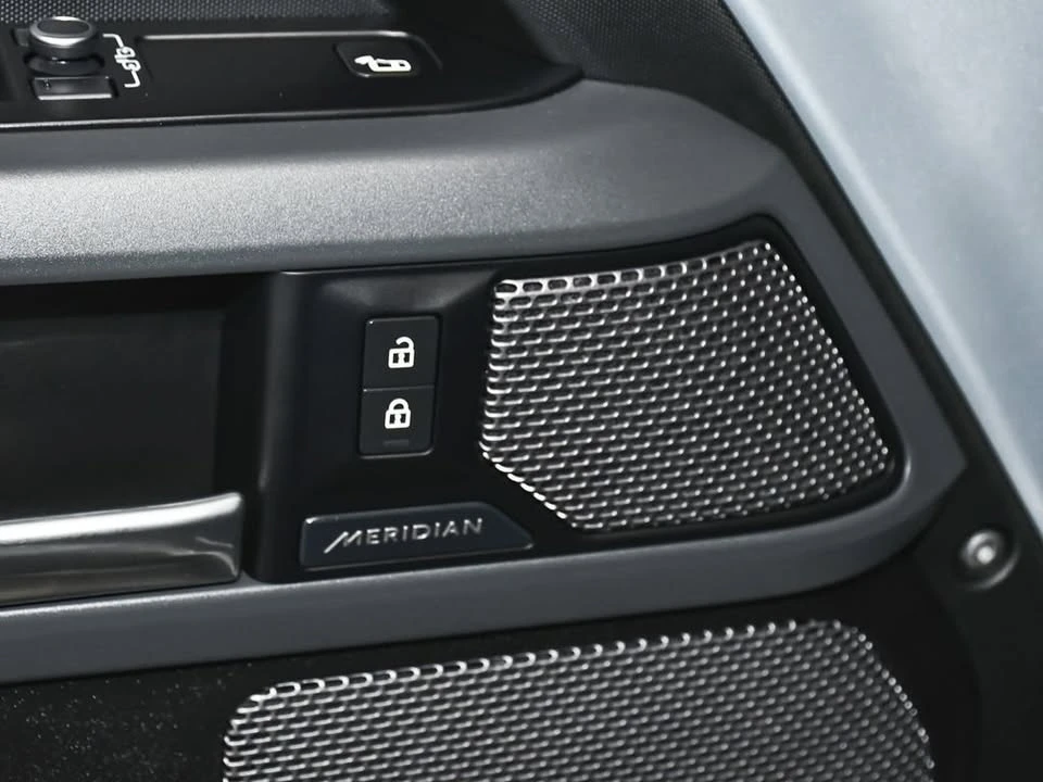 2021 Land Rover Defender L663 - Image 10 of 20