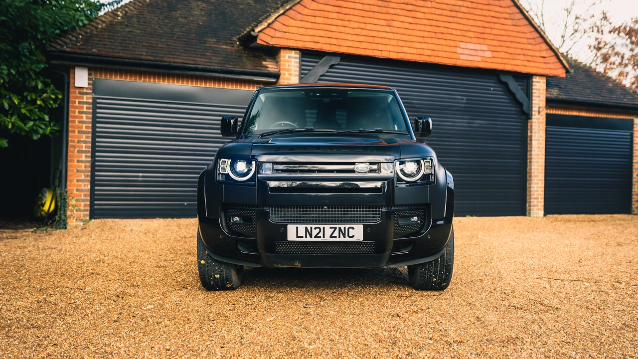 2021 Land Rover Defender 90 - Image 3 of 31