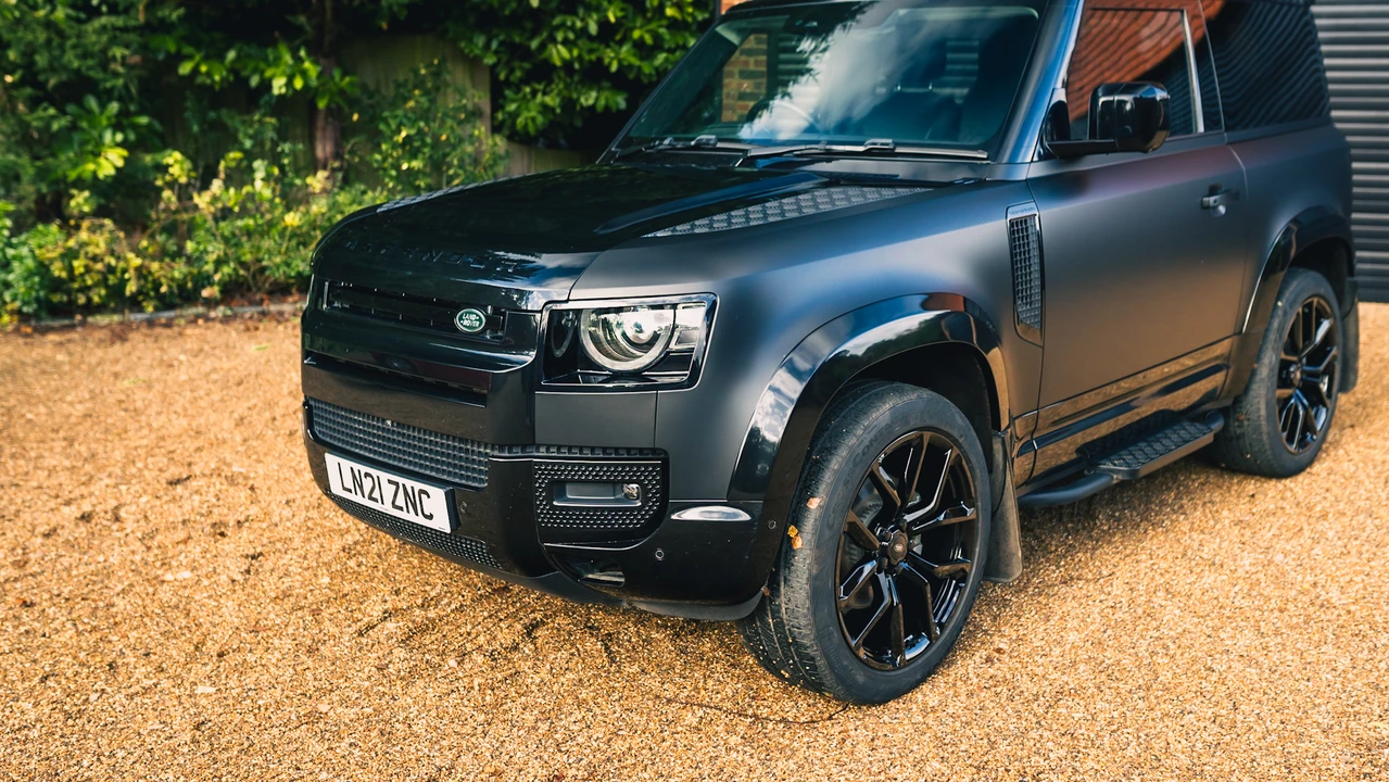 2021 Land Rover Defender 90 - Image 14 of 31