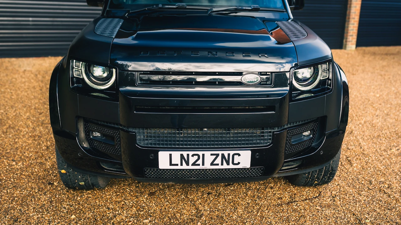 2021 Land Rover Defender 90 - Image 19 of 31