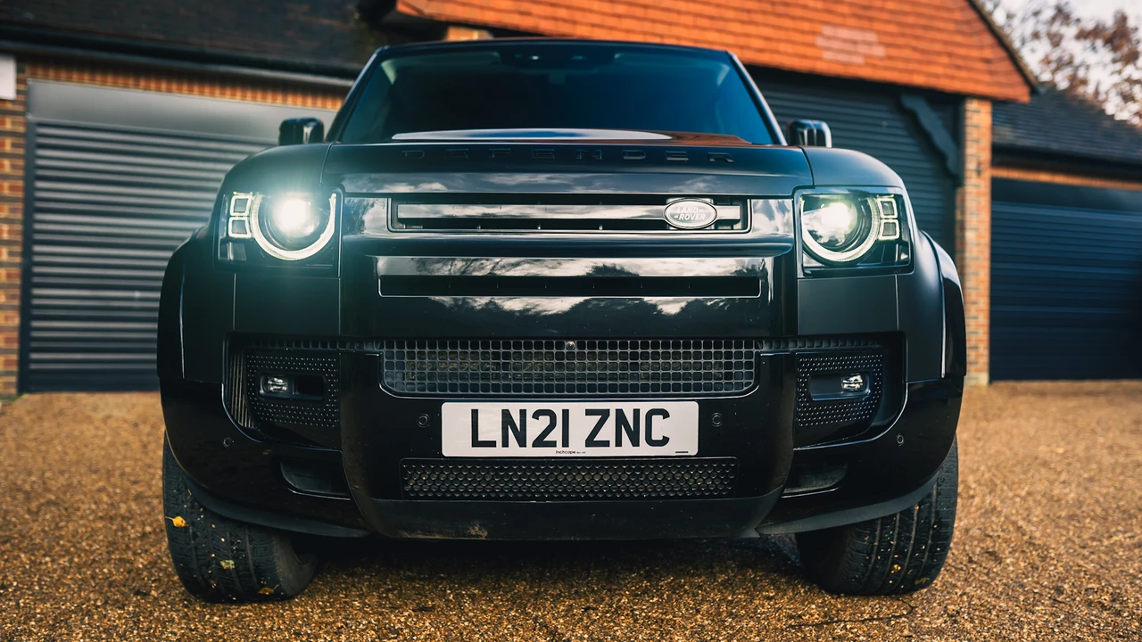 2021 Land Rover Defender 90 - Image 20 of 31