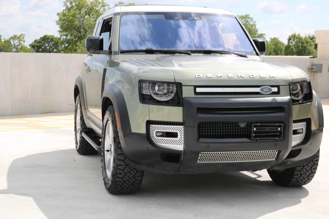 2021 Land Rover Defender L663 - Image 7 of 31