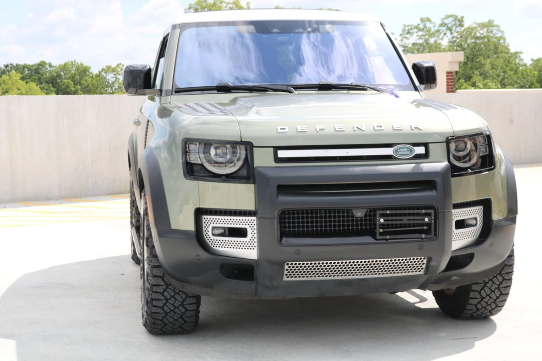 2021 Land Rover Defender L663 - Image 8 of 31