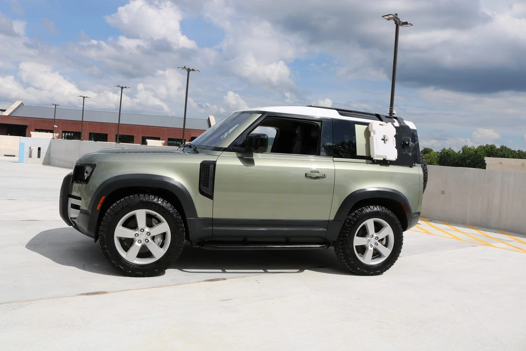 2021 Land Rover Defender L663 - Image 16 of 31