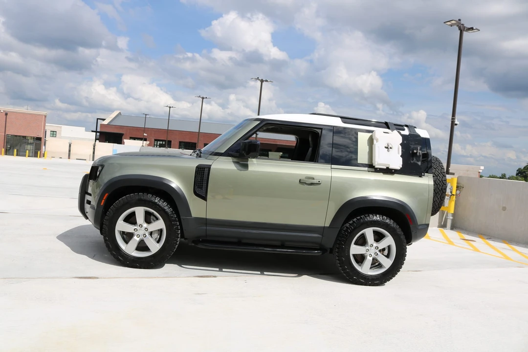 2021 Land Rover Defender L663 - Image 21 of 31
