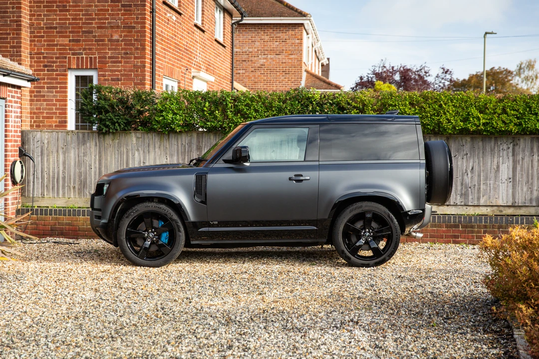 2021 Land Rover Defender 90 - Image 9 of 31