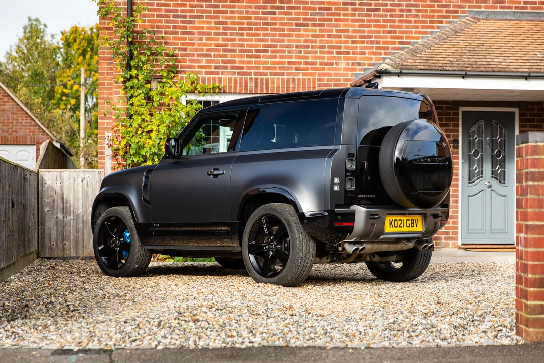 2021 Land Rover Defender 90 - Image 16 of 31