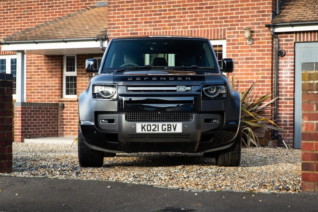 2021 Land Rover Defender 90 - Image 3 of 31