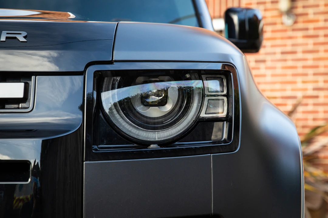 2021 Land Rover Defender 90 - Image 28 of 31