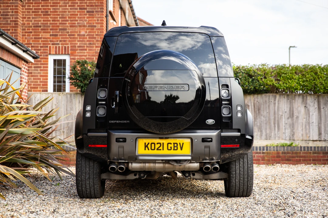2021 Land Rover Defender 90 - Image 15 of 31
