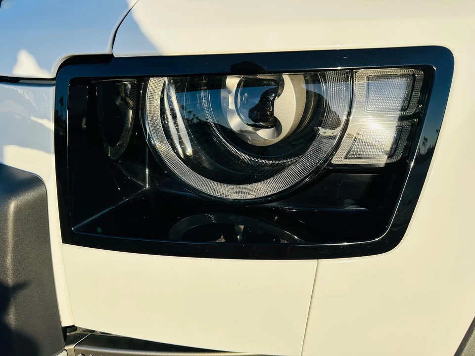 2021 Land Rover Defender L663 - Image 13 of 31