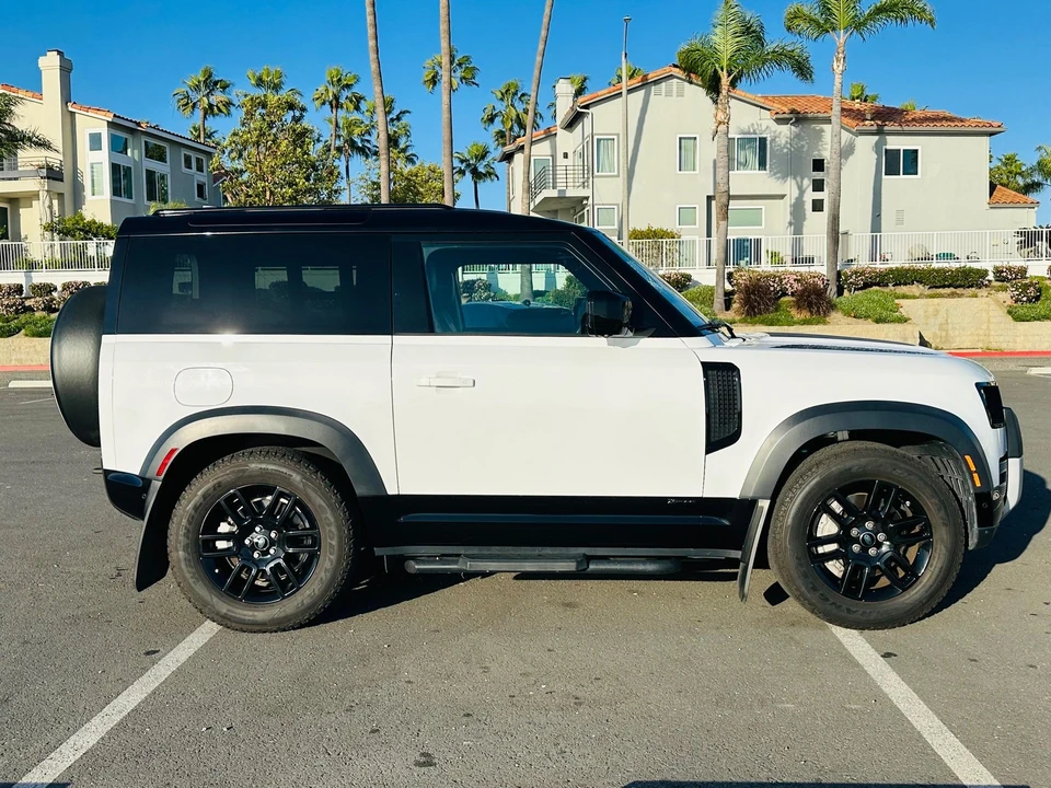 2021 Land Rover Defender L663 - Image 10 of 31