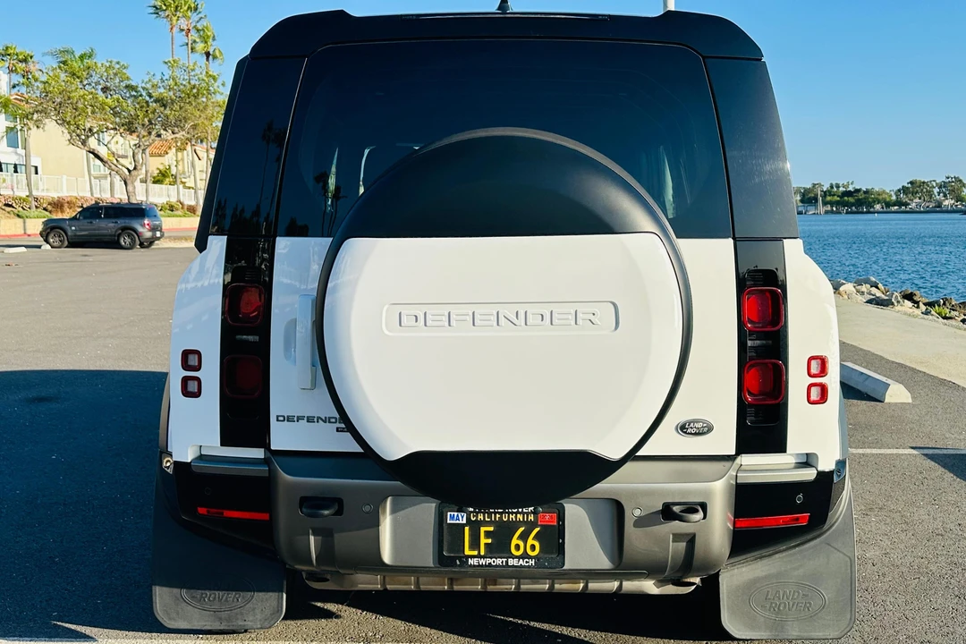 2021 Land Rover Defender L663 - Image 5 of 31