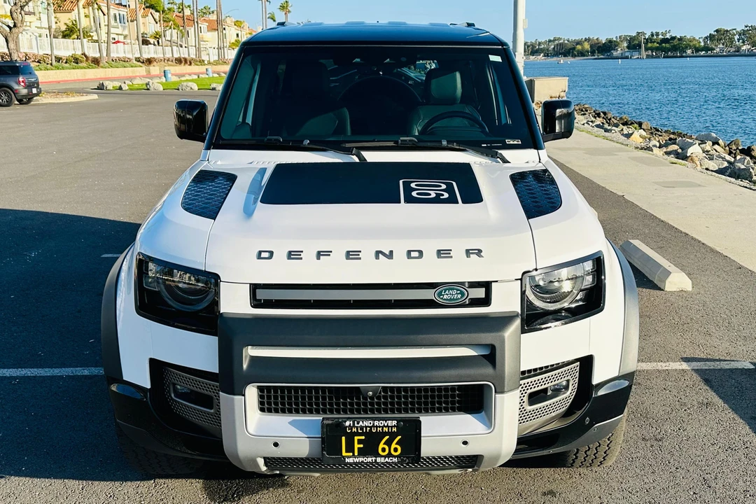 2021 Land Rover Defender L663 - Image 2 of 31