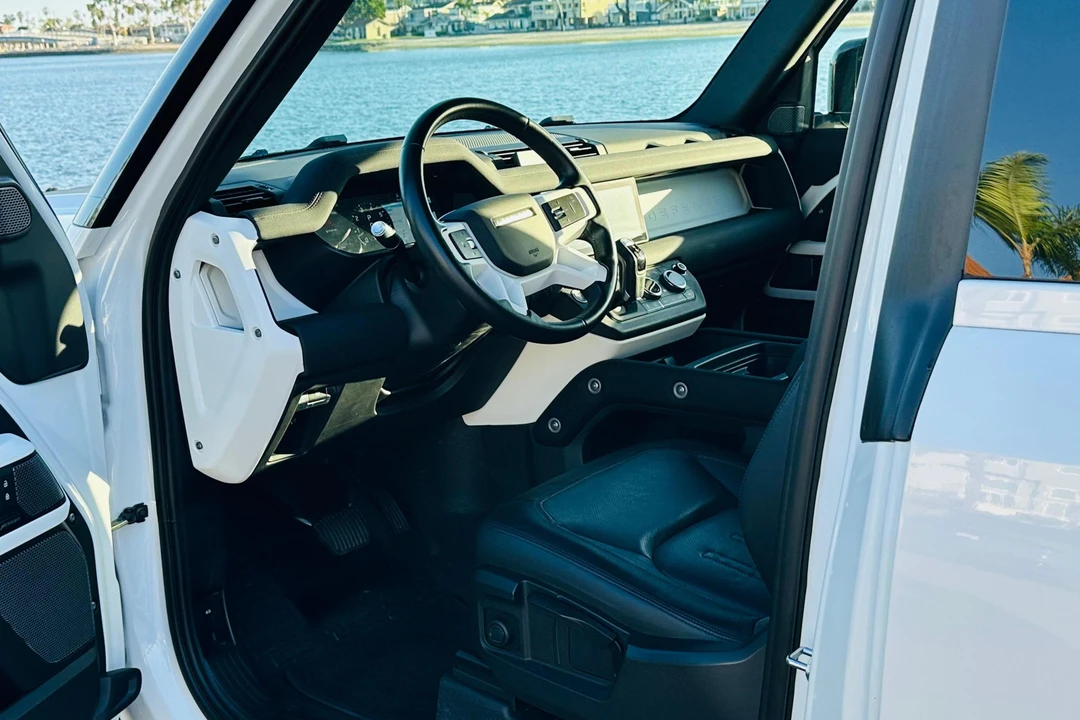 2021 Land Rover Defender L663 - Image 23 of 31
