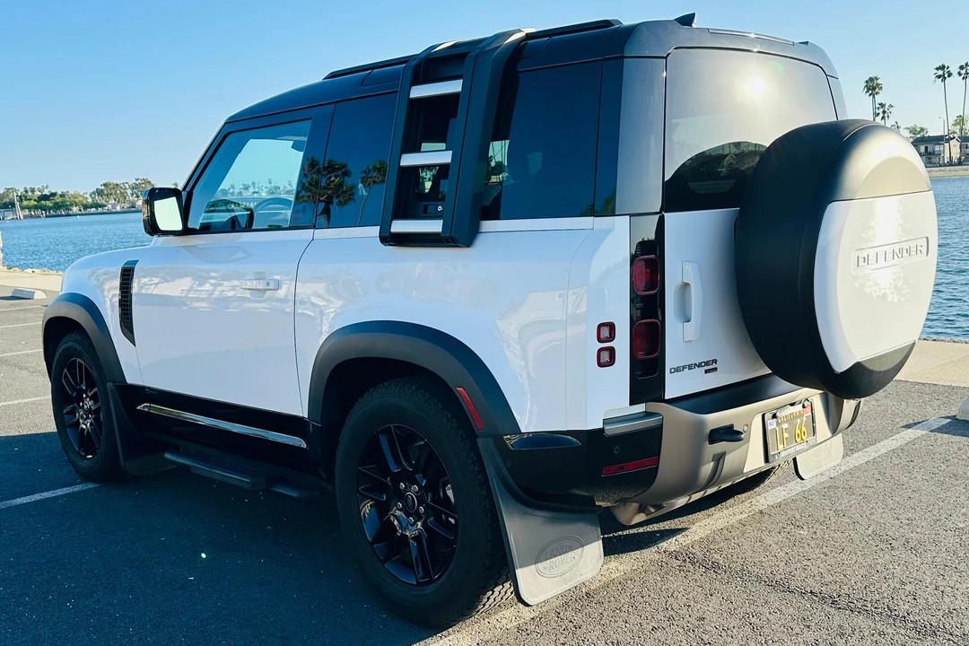 2021 Land Rover Defender L663 - Image 4 of 31