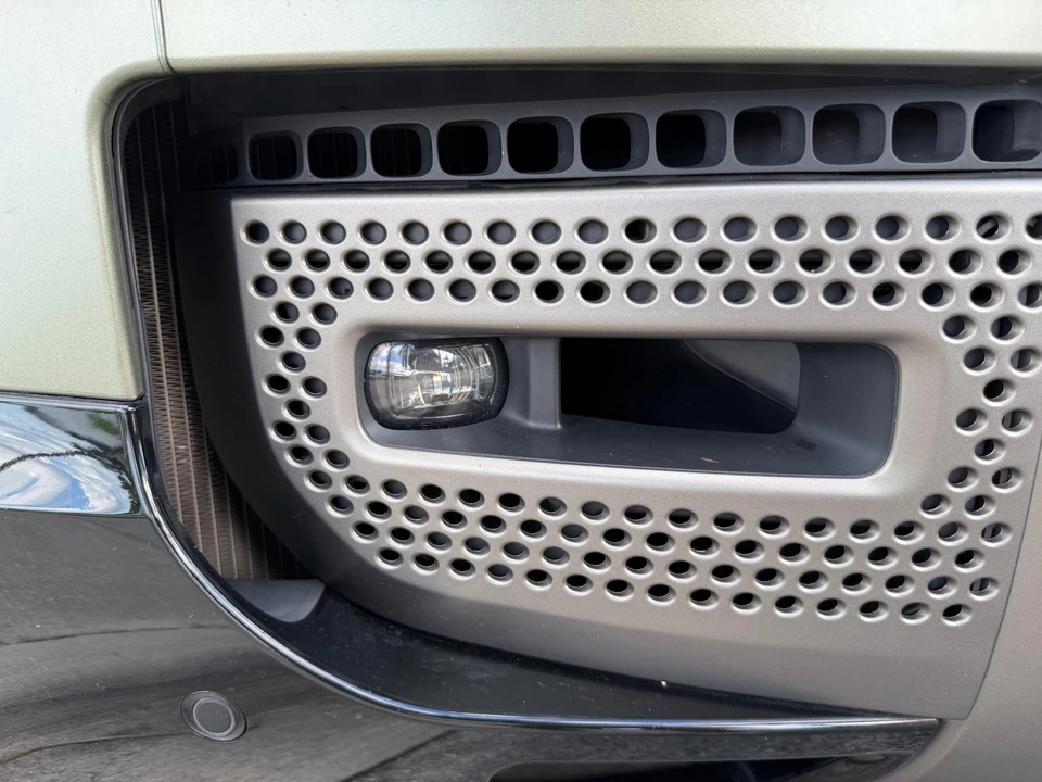 2021 Land Rover Defender 90 - Image 19 of 31