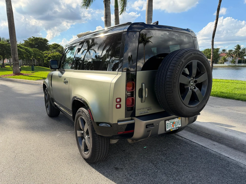2021 Land Rover Defender 90 - Image 11 of 31