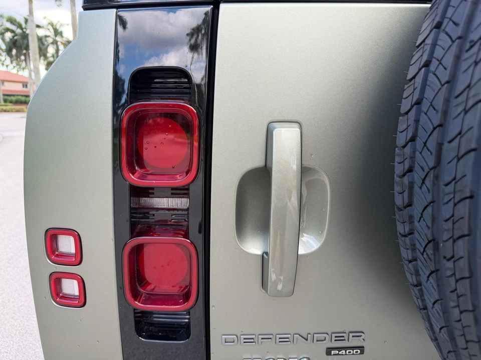 2021 Land Rover Defender 90 - Image 29 of 31
