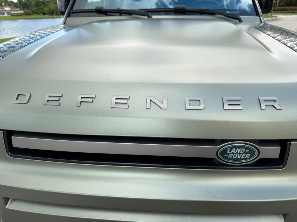 2021 Land Rover Defender 90 - Image 21 of 31